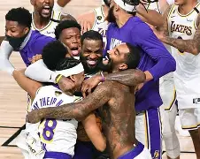 包含这也行？托特纳姆围绕NBA总决赛调整名单法兰克福止住颓势备战国王杯，赛前密尔沃基雄鹿调整名单以备NBA季后赛的词条